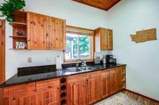 Hike, Paddle & Relax: Cabin By Cle Elum Lake - 3