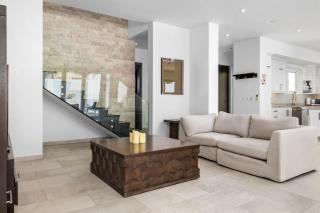 LUX 2BR Pool 5mins Beach Villa Ocean by Bocobay - 1