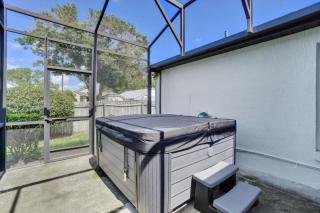 Sunroom Sanctuary-Hot Tub - 9