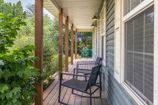 Creekside Escape-Hot Tub - 1
