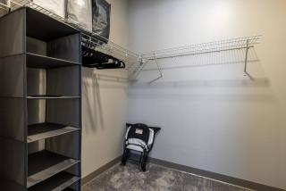 Walkable Cleveland Apt - King Bed, Gym, Parking - 1