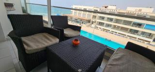 Beachfront apartment with swimming pool - 6