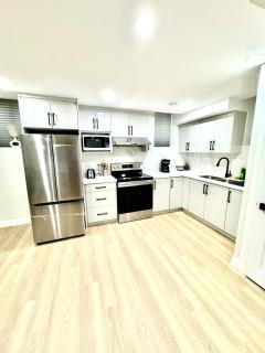 The Evening Mist 2BR Basement House - Whitby - 6