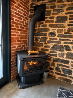 Blumberg Mews - Stunning Adelaide Hills Retreat Near Barossa - sleeps 12 - 2