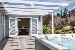 Brooklands Cottage - Award Winning Villa - 3