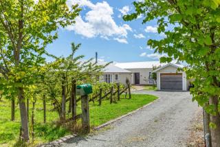 Émigré Martinborough - The Wine Shed & Lodge - 7