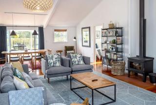 Émigré Martinborough - The Wine Shed & Lodge - 1