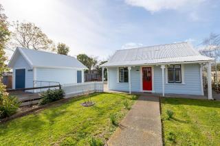 Cologne Cottage, Martinborough - 0