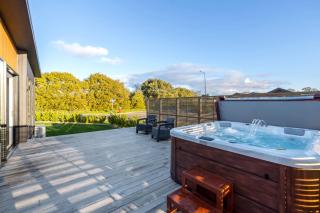 Luxe on Burgundy, Martinborough - 5