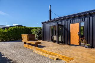 La Maison Noir, Martinborough - 8