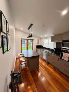 Cute Character Cottage - 2