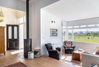 The White House, Martinborough - 1