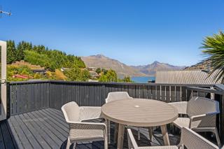 Alpine Lakeview Residence - 1