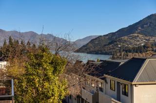Central Queenstown Residence - 7
