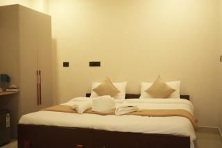 Heaven Crest - 127, Suites & Stays - 9