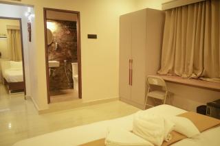 Heaven Crest - 127, Suites & Stays - 3