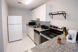 1Br Elkins Park Apt With Balcony & Pool - 8