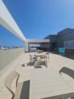 Stylish Metropolitan 2 bedroom apartment - 8