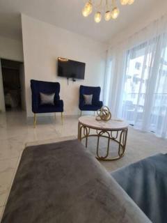 Stylish Metropolitan 2 bedroom apartment - 5
