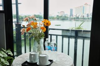 Windy Homestay Lake View Very Central - 2
