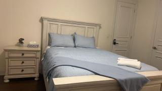 Modern Private Room near Don Mills & Fairview Mall - 8