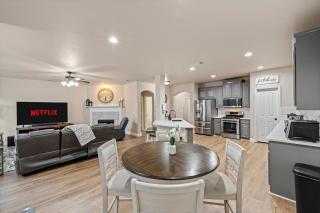 Spacious 4BR Executive Home 3000 Sq Ft Anna - 7