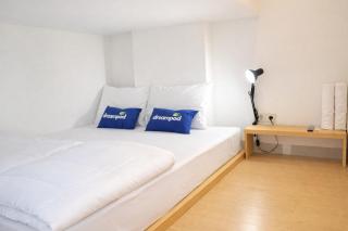 Dreampod Soekarno Hatta Airport - 1