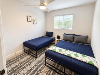 2BDR South of Center, Close to DT, Music, Shops - 1