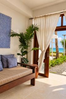 Two Bedroom Affordable Beach Front House - 7