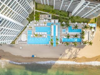 Wake Up to Paradise – Stunning 2BR Condo Right on the Beach - 8