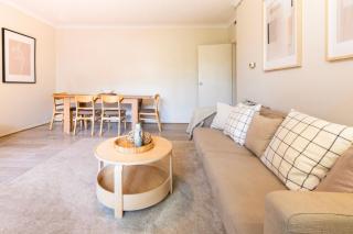 The Rockley Sunlit Urban Apartment in South Yarra - 6