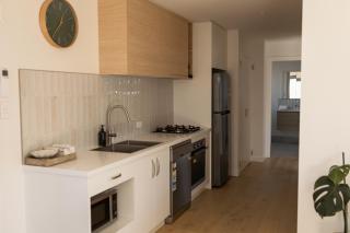 Baybreak - central convenience and modern living - 4