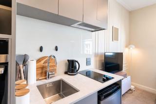 Te Aro City Stay - Modern Studio for Two - 2