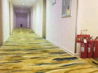 Super 8 Hotel Jinan Railway Station Square - 5