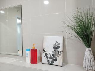 reSTARY - SuperHero, Sutera Avenue Infinity Pool - Imago Opposite - KK City- 4BR,12Pax 来沙旅 英雄主题公寓 - 无边际日落海景泳池 - Imago商场对面 - KK市中心 - 4房12人 - 8
