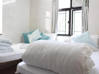 New Yan Yan Guest House reception 9th floor Flat E4 E6 - Hong Kong - 1