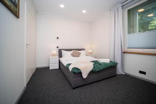 Pet-Friendly central apartment with Free Parking - 1