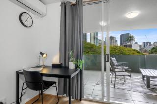 Fortitude Valley 1BR Pool, Gym & CBD Walk - 1