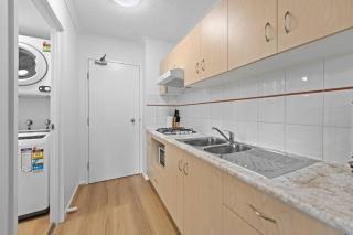 Fortitude Valley 1BR Pool, Gym & CBD Walk - 3
