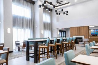 Hampton Inn & Suites Chicago/Saint Charles - 6