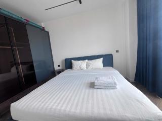 EM Apartment - 4