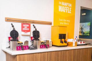 Hampton Inn & Suites Chicago/Saint Charles - 2