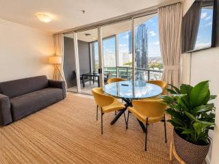 Hello Brisbane CBD Stay near Casino & River - 0