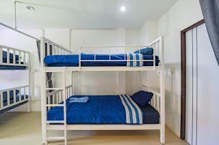 R&B hostel apartments and sports bar - 7