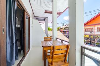 R&B hostel apartments and sports bar - 6