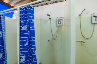 R&B hostel apartments and sports bar - 4