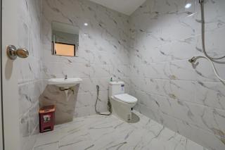 R&B hostel apartments and sports bar - 1