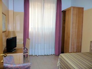 Hotel Ascot - 2