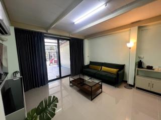 Cozy 2BR Townhouse Near BTS Punnawithi - 4