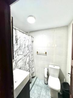 LaCasita Independent Cottage for 5 Ppl Located 7 mins from Downtown - 7